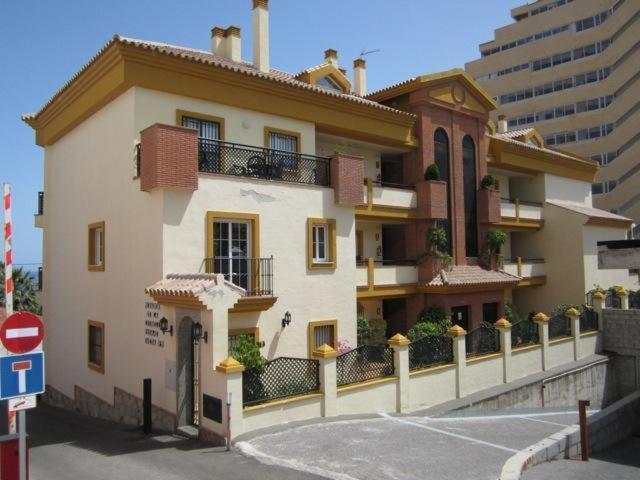 Benalmadena Beach Apartamento Con Vistas Al Mar Y Parking Privado Incluido المظهر الخارجي الصورة