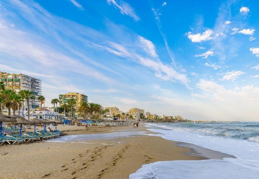 Benalmadena Beach Apartamento Con Vistas Al Mar Y Parking Privado Incluido المظهر الخارجي الصورة
